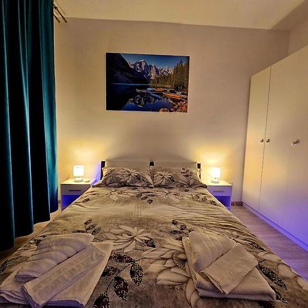 Garsoniera Residence Militari Chiajna Eksteriør billede
