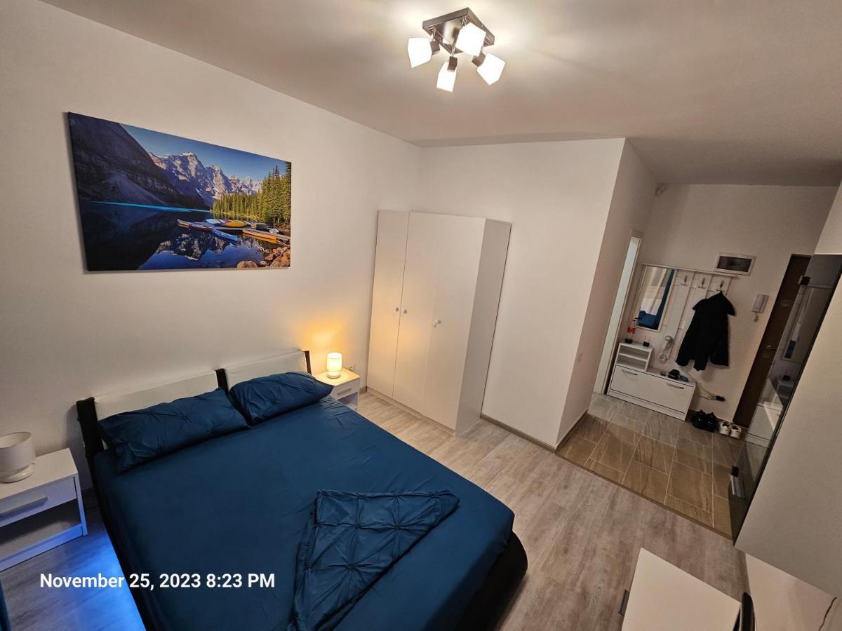 Garsoniera Residence Militari Chiajna Eksteriør billede